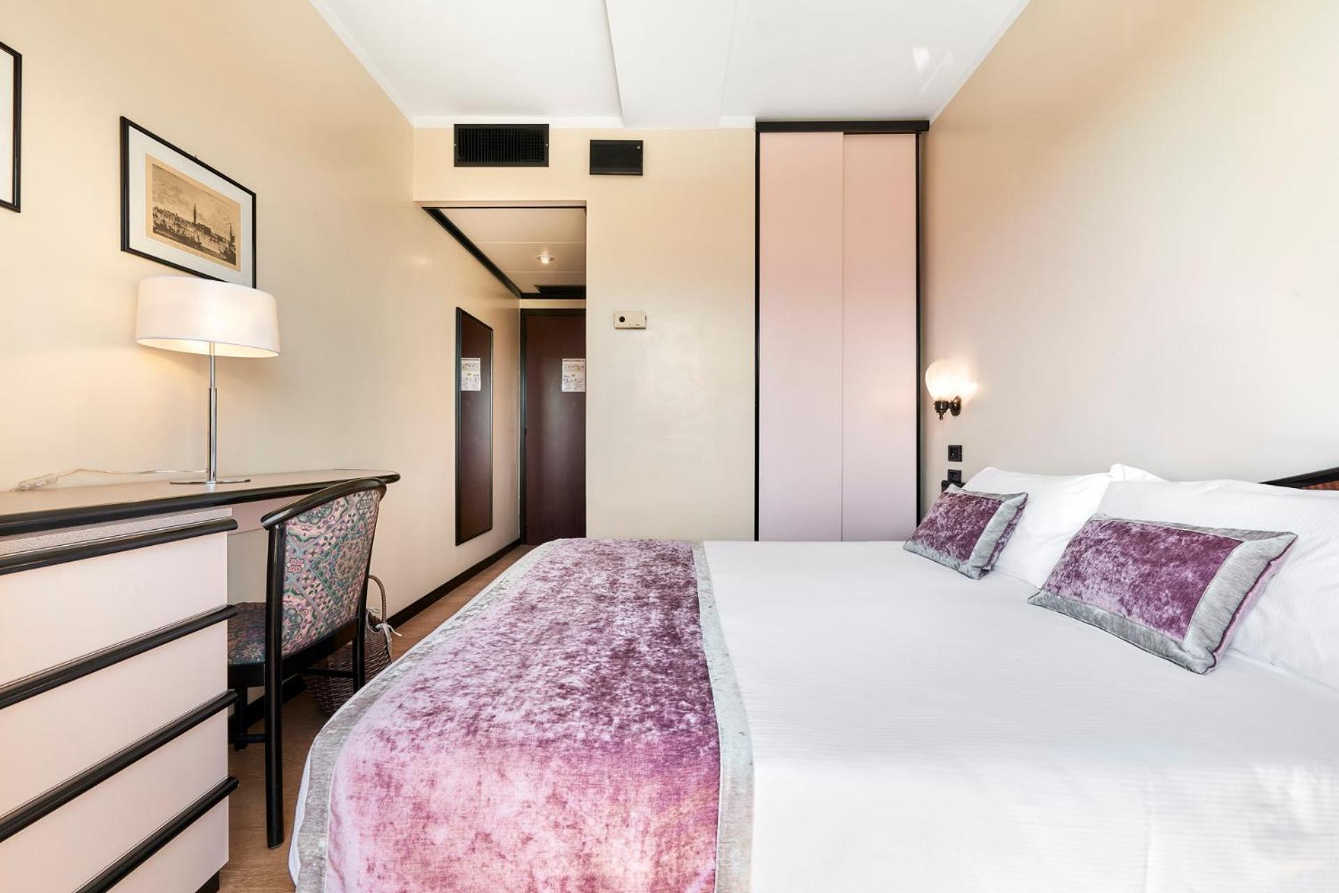 Hotel Junior Family